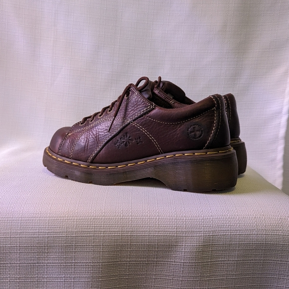 SOLD! Vintage Y2K Daisy Dr. Marten Oxfords - Picture 11 of 15